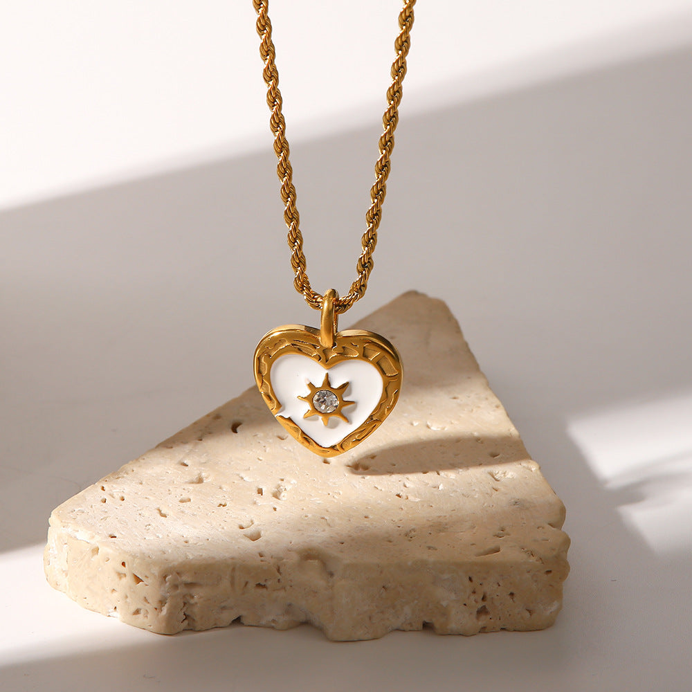 French Retro Titanium Steel Heart Necklace Stainless Steel Zircon Heart Pendant Necklace for Women