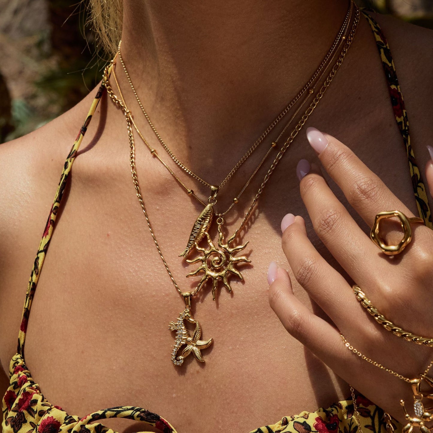 Stainless steel holiday jewelry titanium steel necklace light luxury high-end clavicle chain