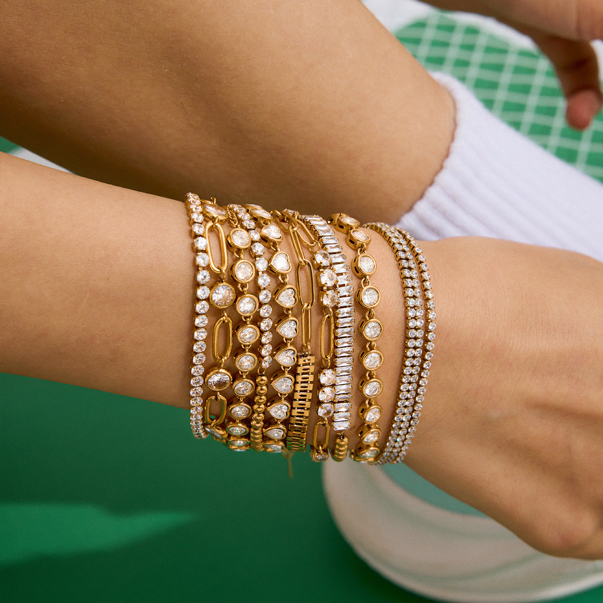 Titanium steel jewelry, stainless steel layered bracelets, light luxury high-end non-fading jewelry, tennis chains
