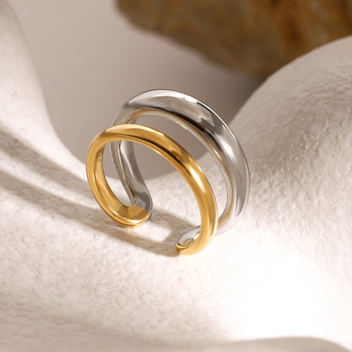 Stainless steel flower ring high-end ins ring jewelry cross-border jewelry titanium steel exaggerated rings