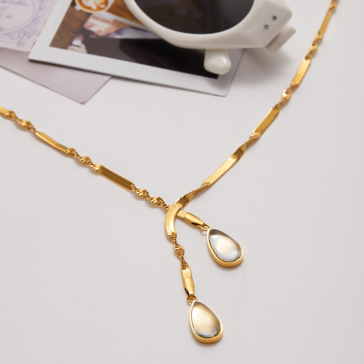Stainless steel water drop glass pendant necklace light luxury high-end clavicle chain does not fade titanium steel necklace